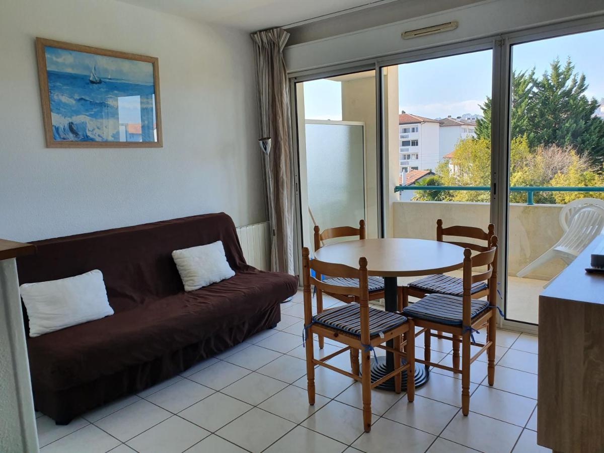 Appartement Golf Et Nivelle Avec Piscine Et Parking Ciboure Kültér fotó