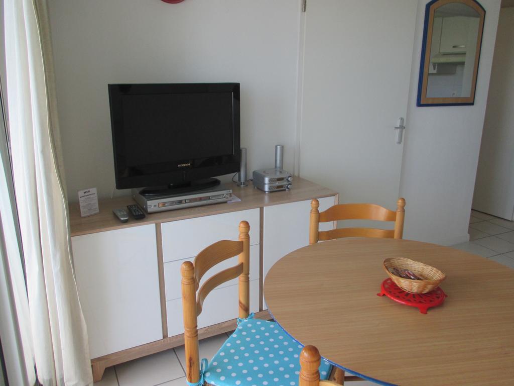Appartement Golf Et Nivelle Avec Piscine Et Parking Ciboure Szoba fotó
