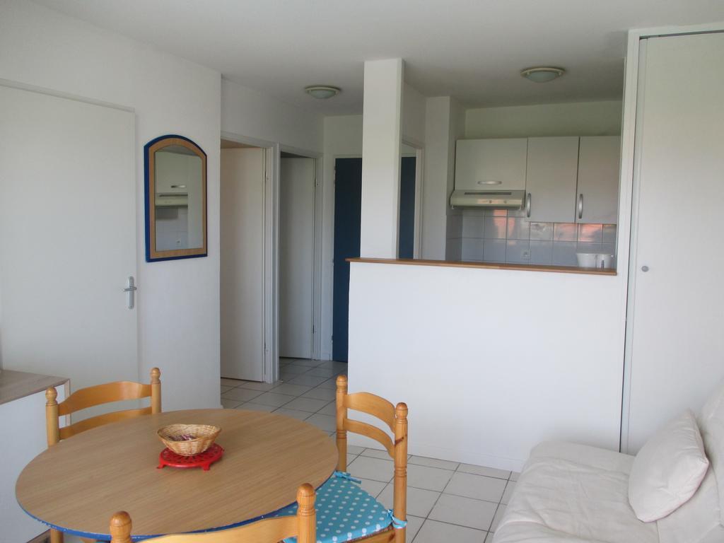 Appartement Golf Et Nivelle Avec Piscine Et Parking Ciboure Szoba fotó