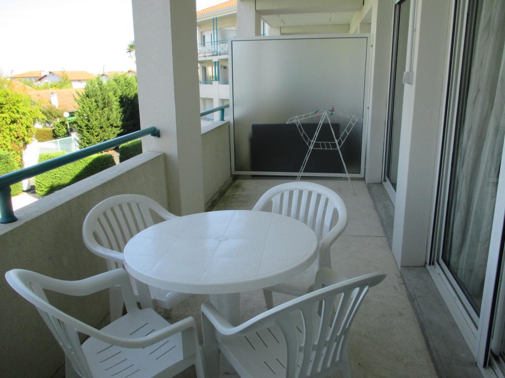 Appartement Golf Et Nivelle Avec Piscine Et Parking Ciboure Kültér fotó
